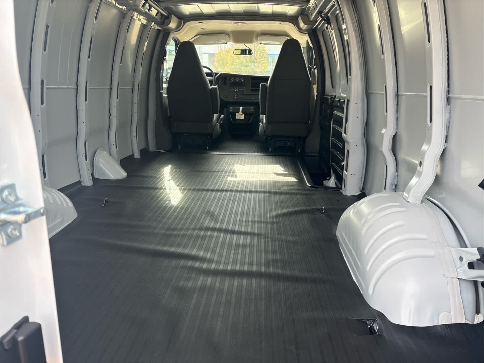 2025 Chevrolet Express Cargo 2500 WT