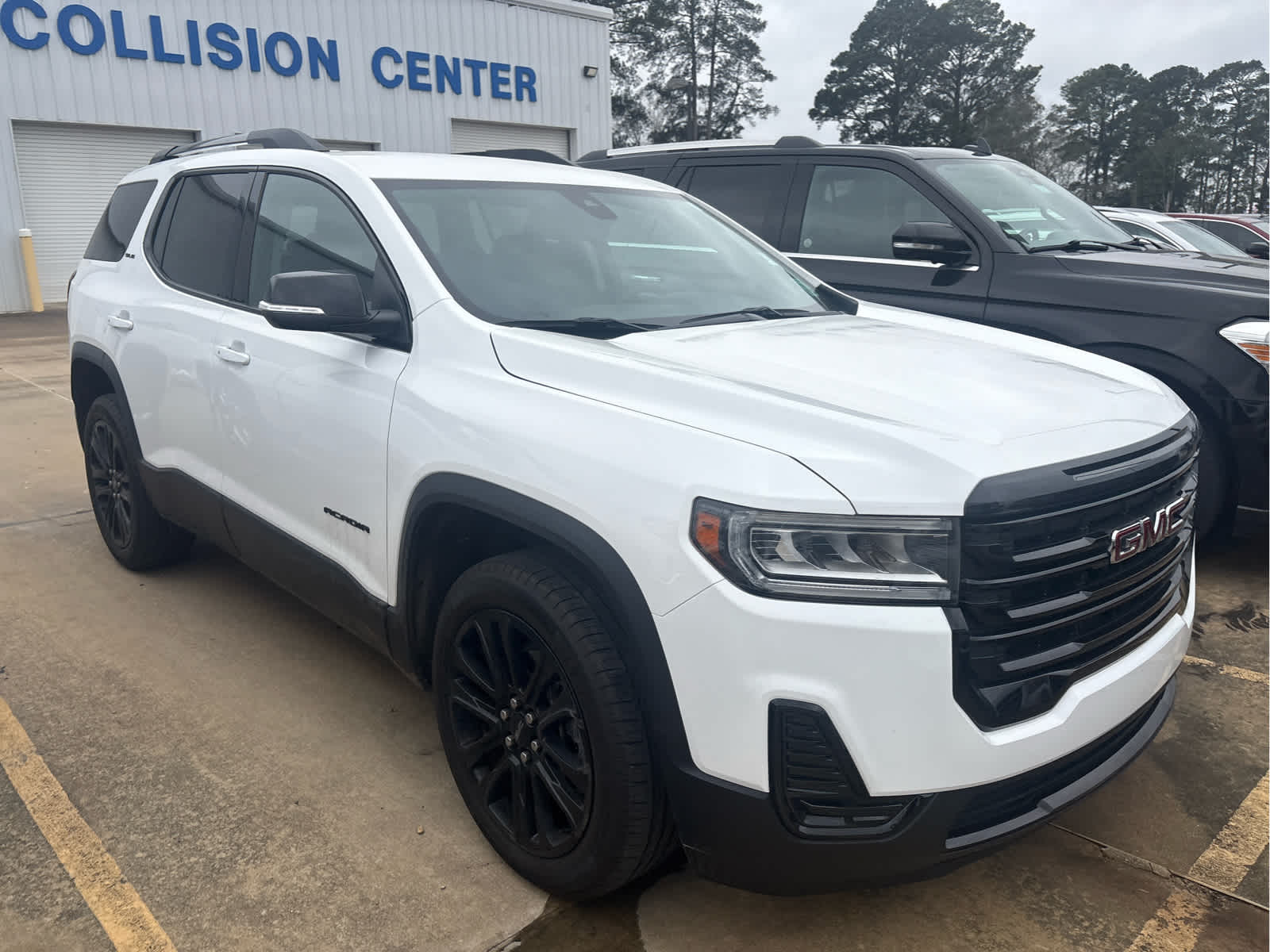 2023 GMC Acadia SLE