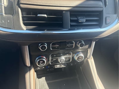 2022 GMC Yukon XL SLT