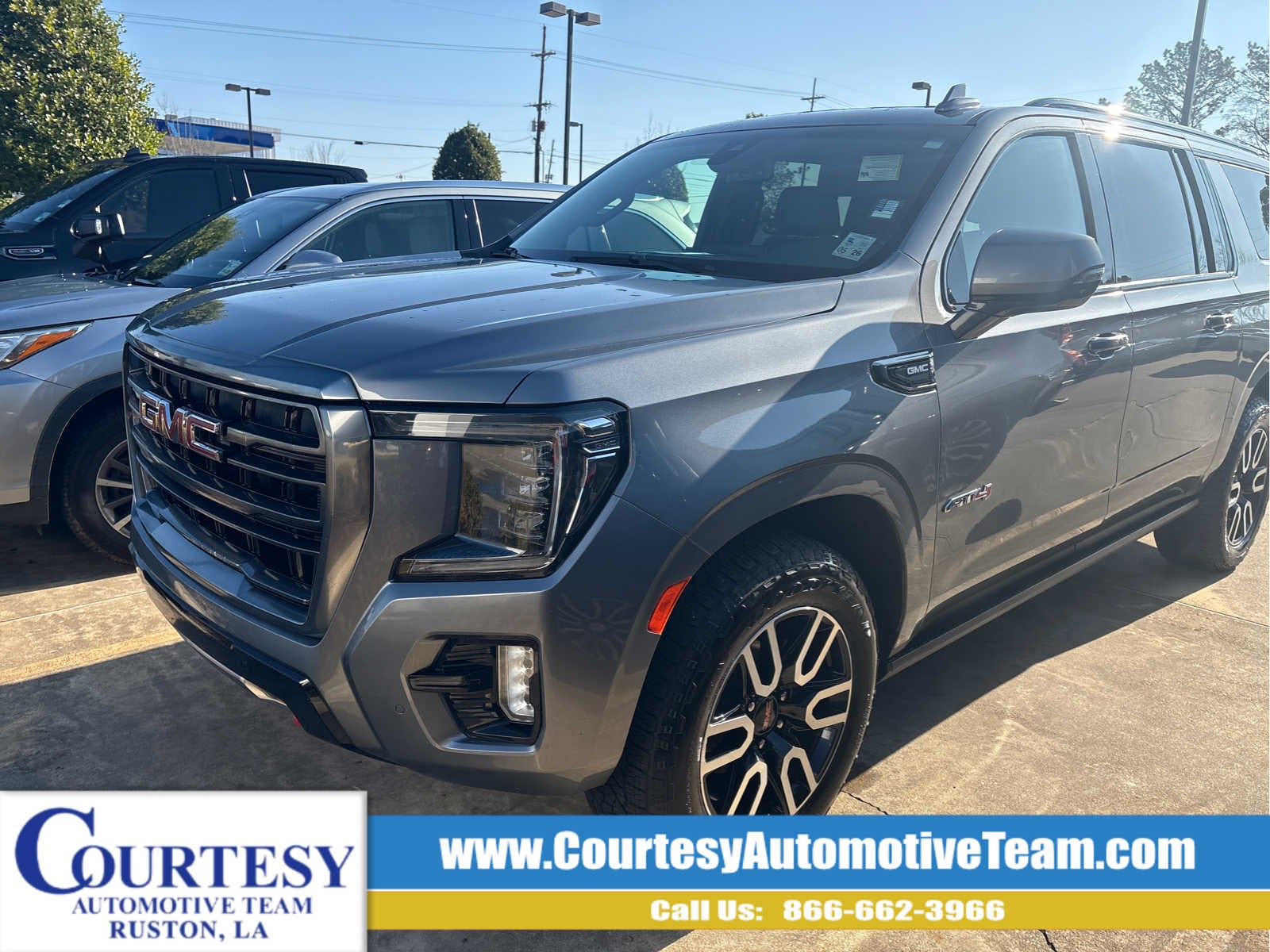 2022 GMC Yukon XL AT4