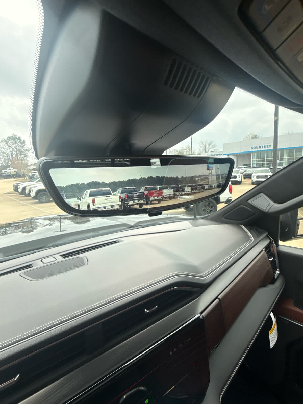 2026 GMC Sierra 3500 HD Denali Ultimate DRW