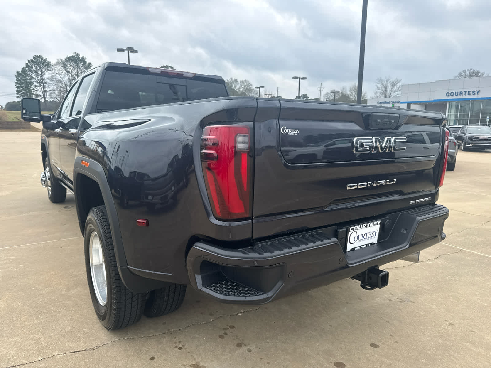 2026 GMC Sierra 3500 HD Denali Ultimate DRW