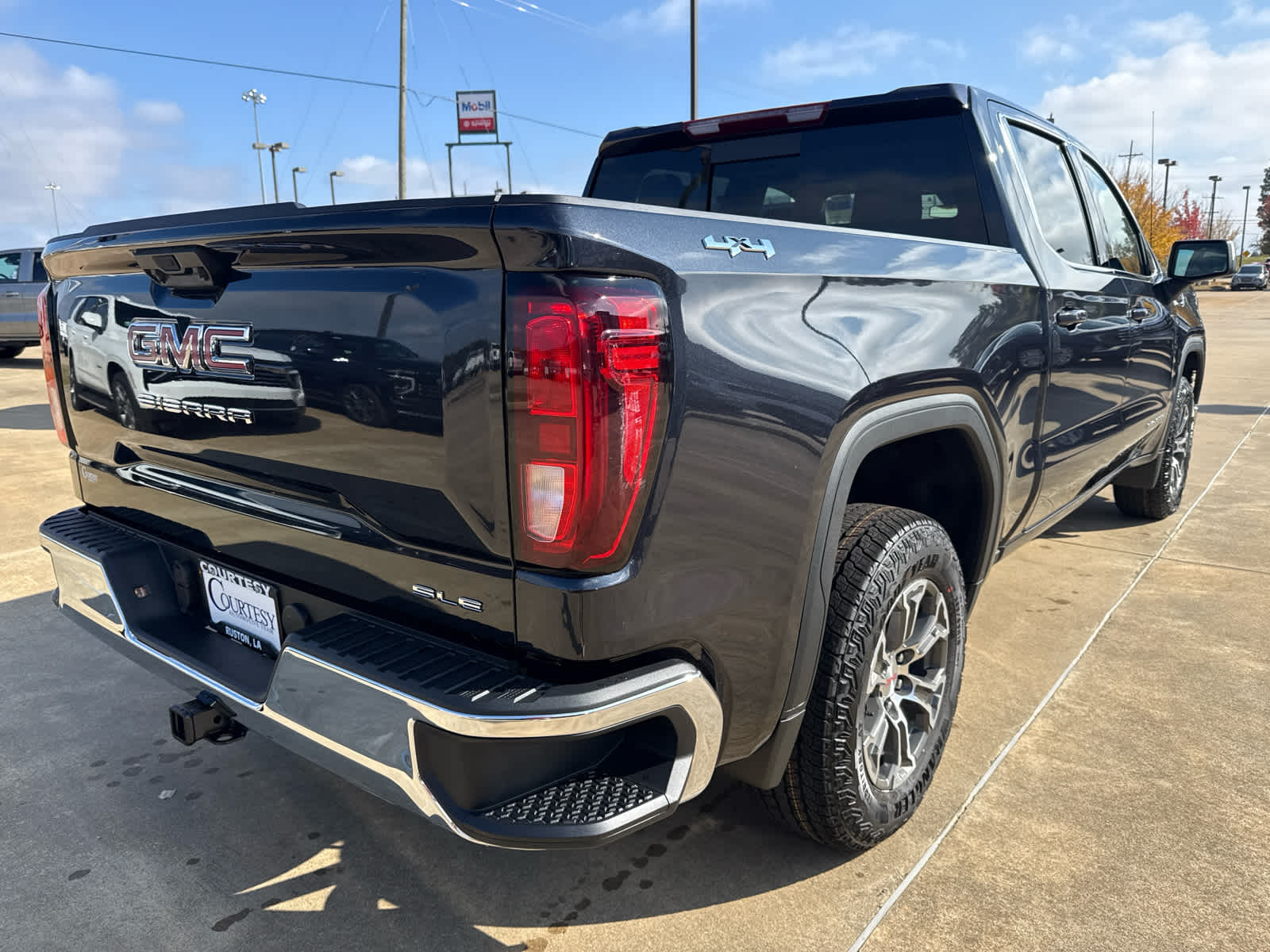 2026 GMC Sierra 1500 SLE