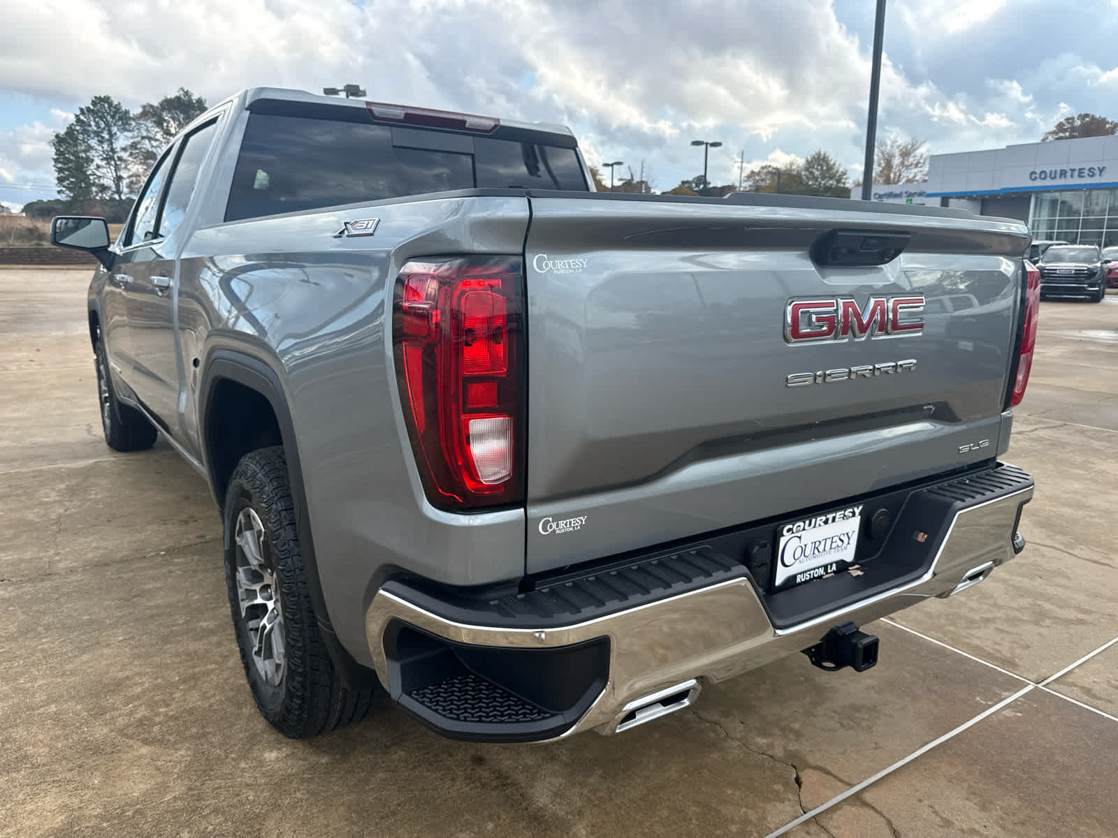 2026 GMC Sierra 1500 SLE