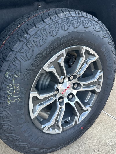 2026 GMC Sierra 1500 SLE