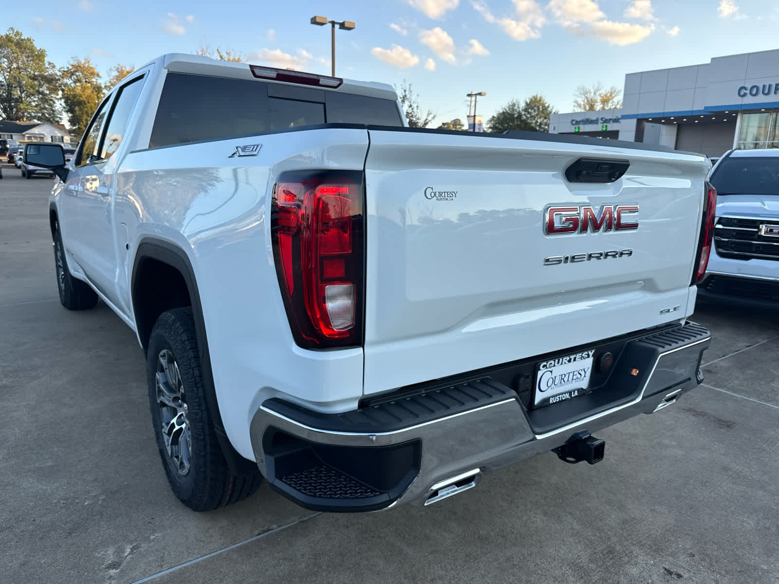 2026 GMC Sierra 1500 SLE