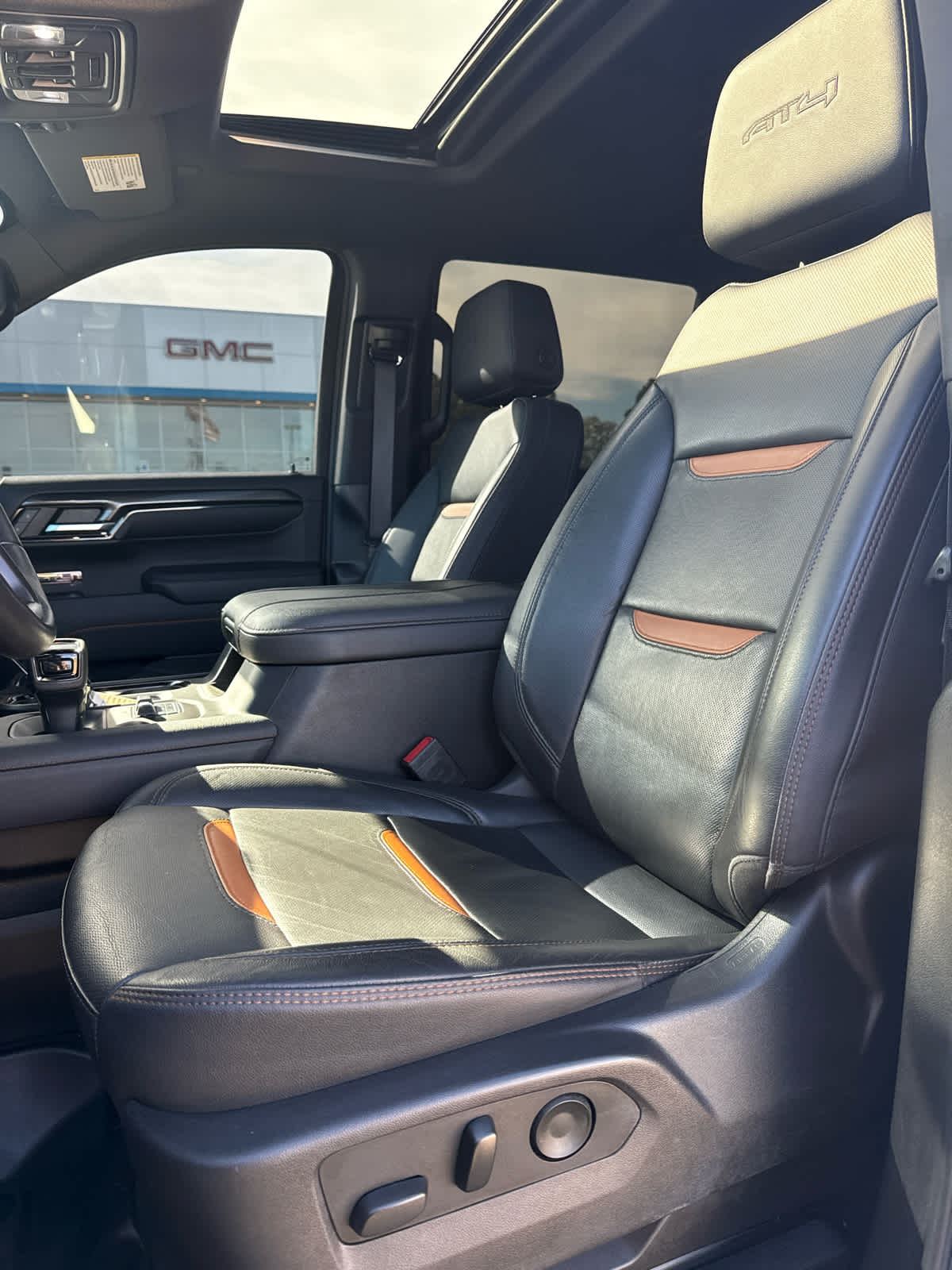 2023 GMC Sierra 1500 AT4