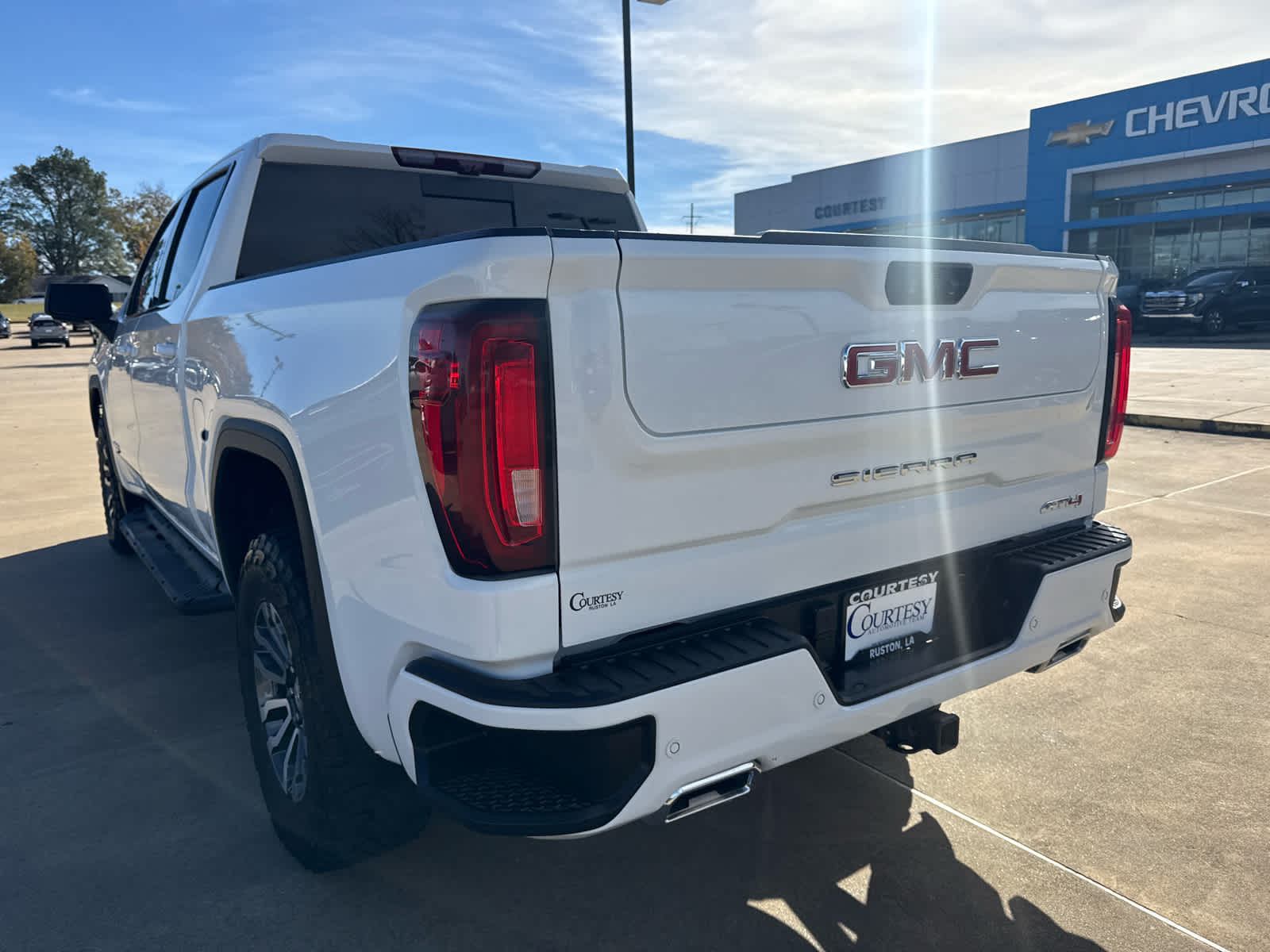 2023 GMC Sierra 1500 AT4