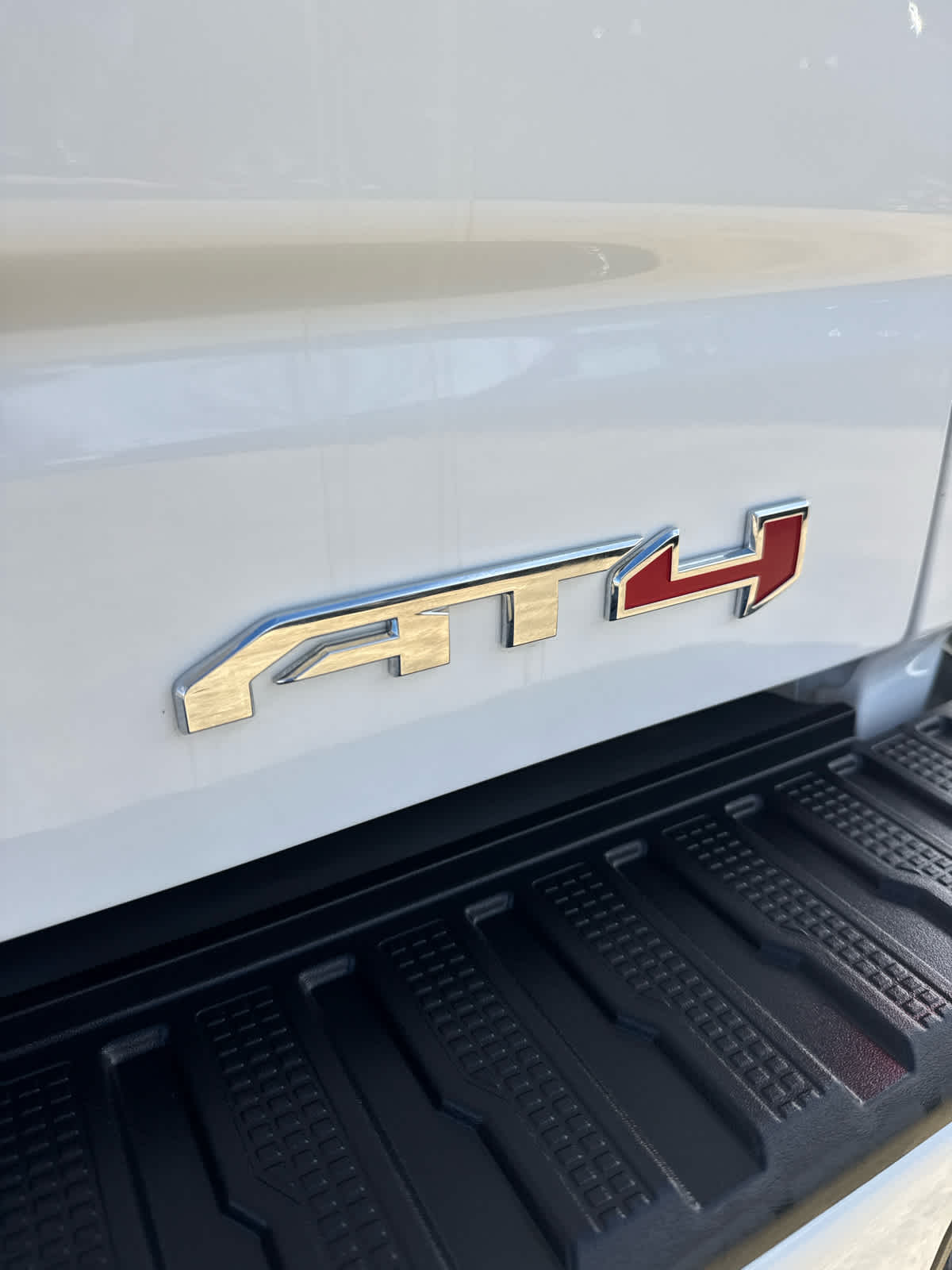 2023 GMC Sierra 1500 AT4