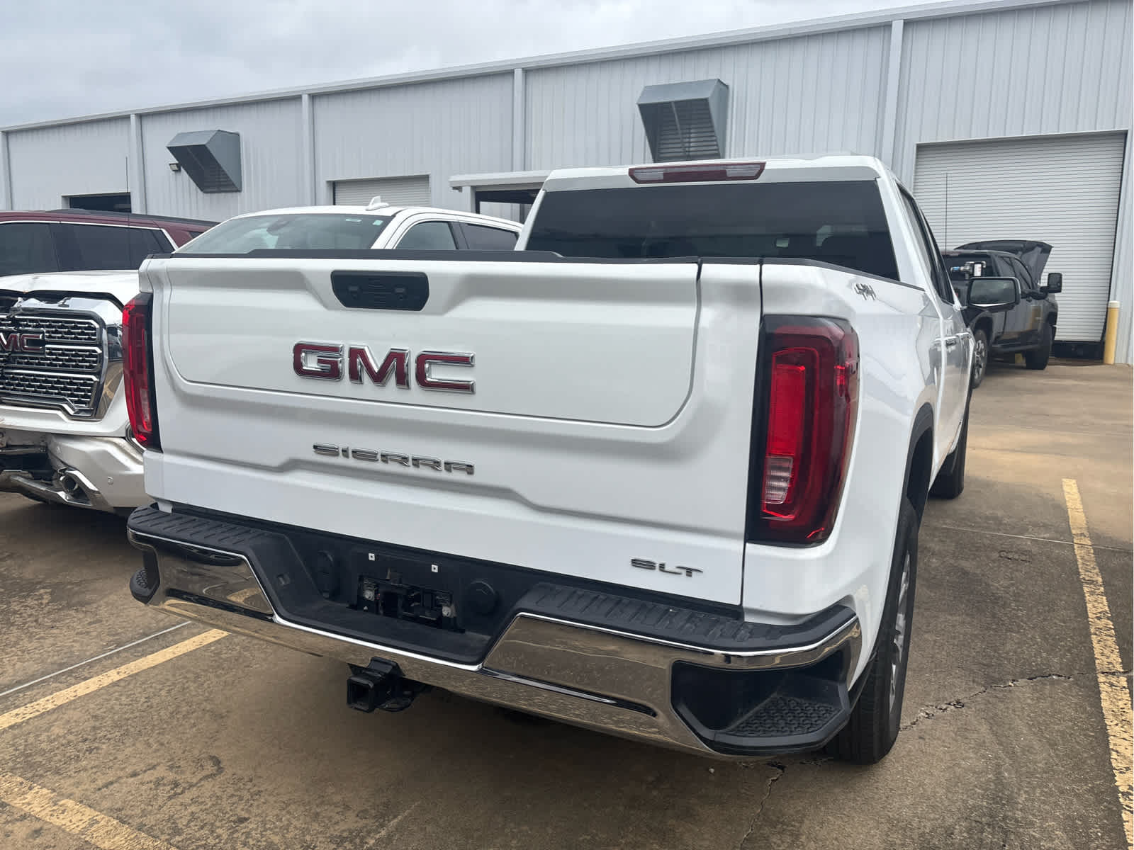 2025 GMC Sierra 1500 SLT
