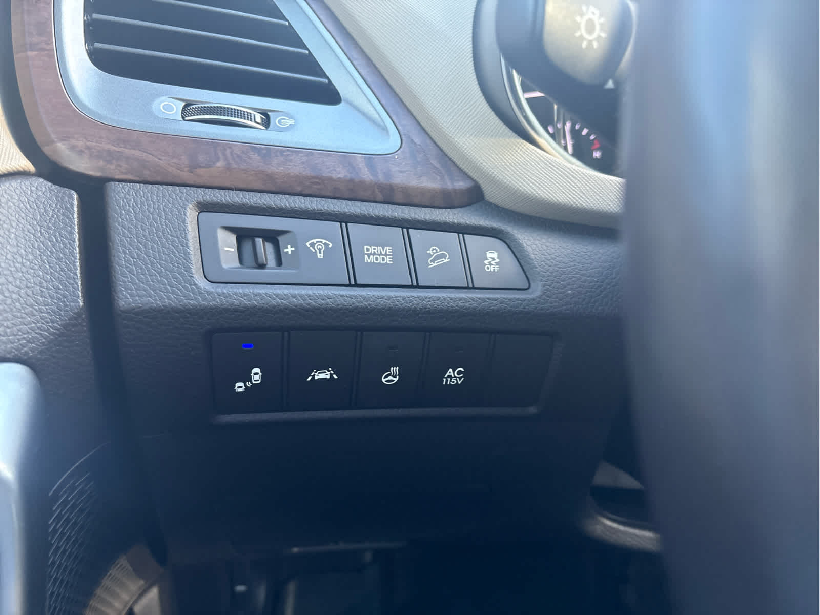 2018 Hyundai Santa Fe SE Ultimate