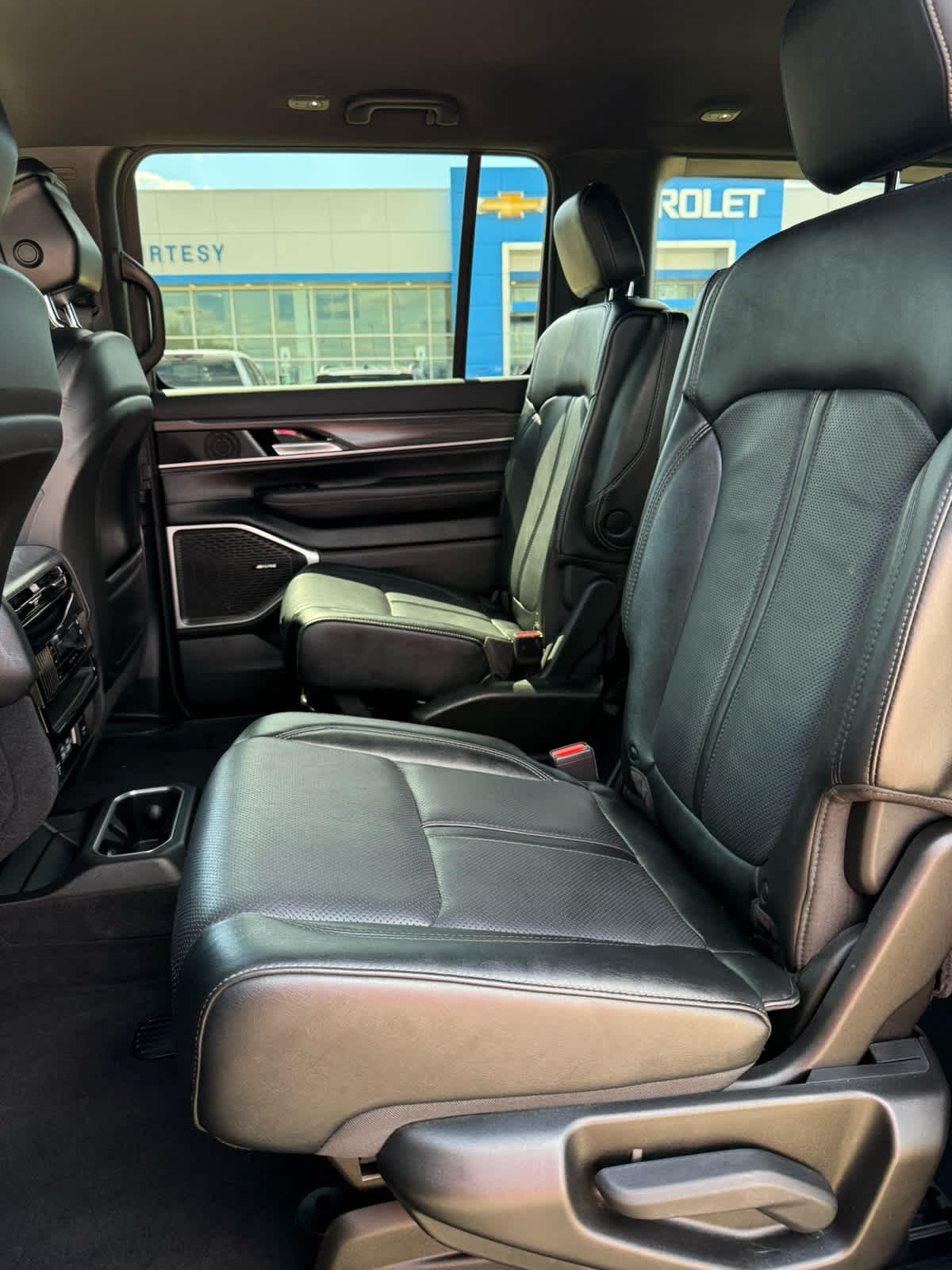 2024 Jeep Wagoneer Series II