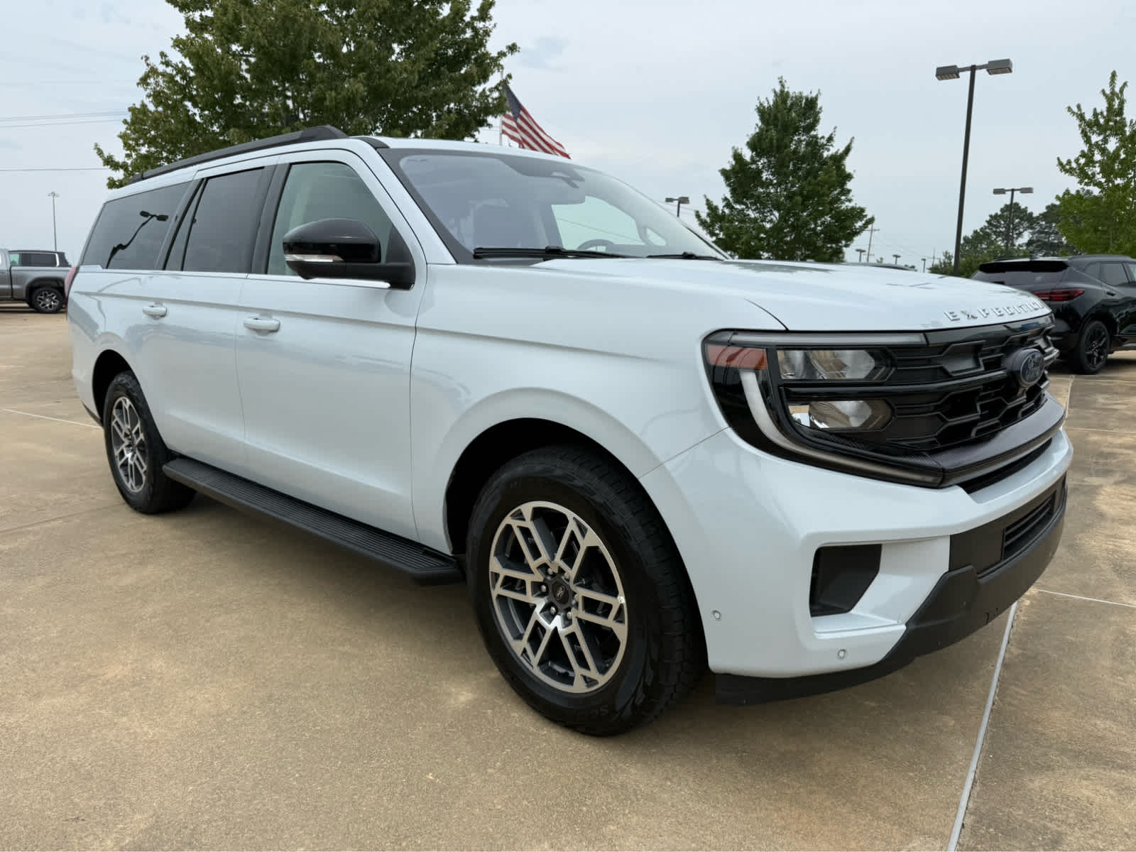 2025 Ford Expedition Max Active