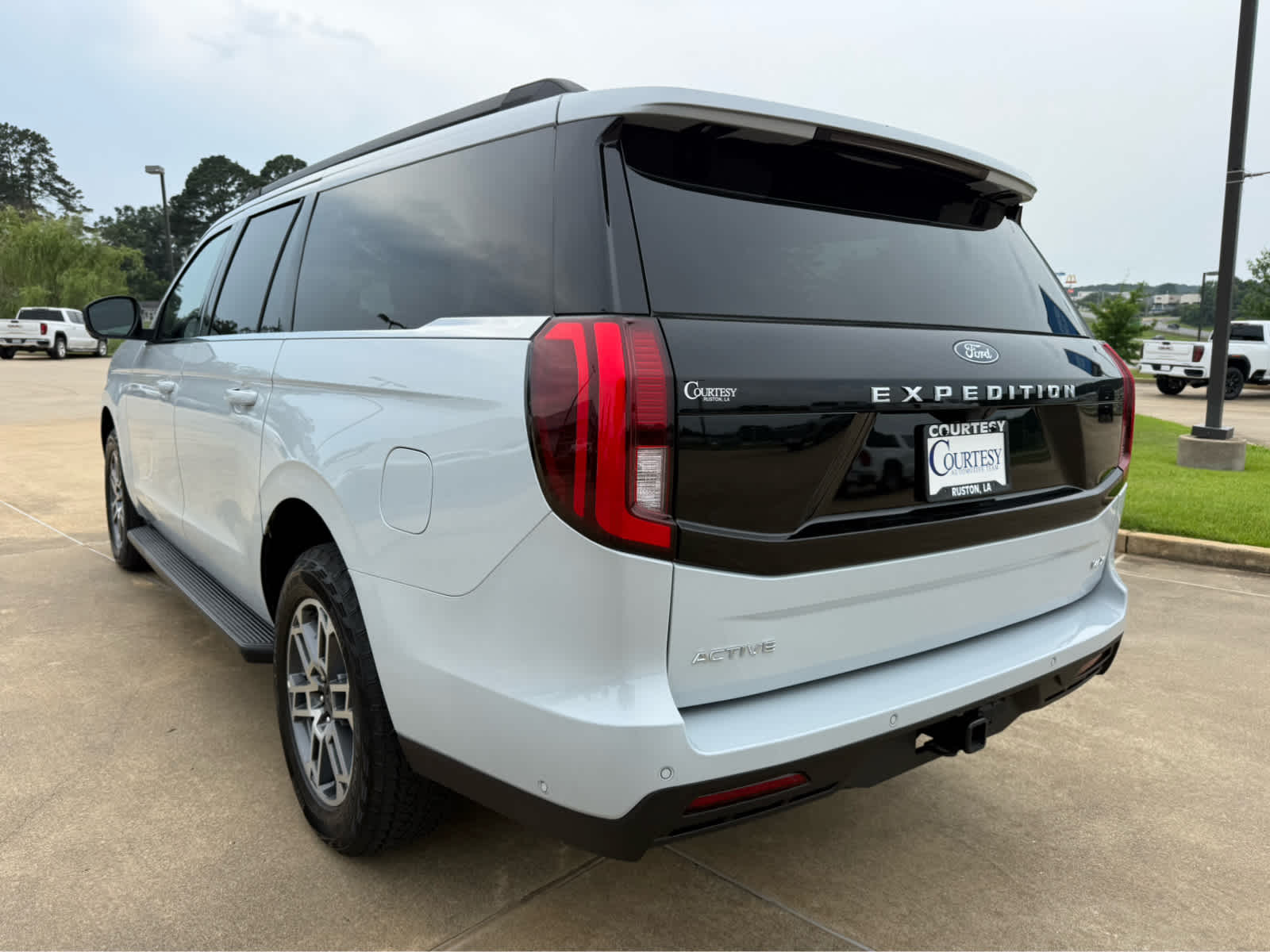 2025 Ford Expedition Max Active