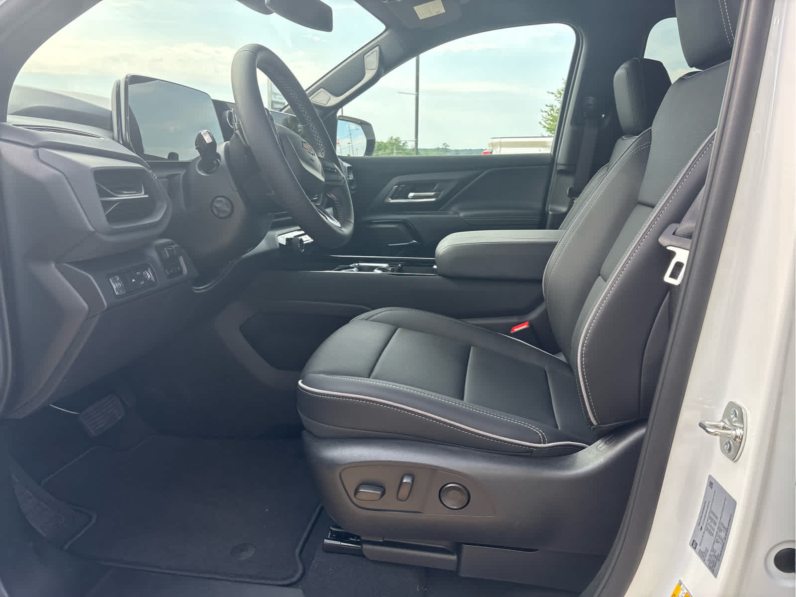 2025 Chevrolet Silverado EV LT - Extended Range