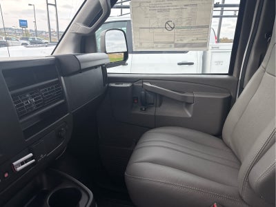 2025 Chevrolet Express Cargo WT