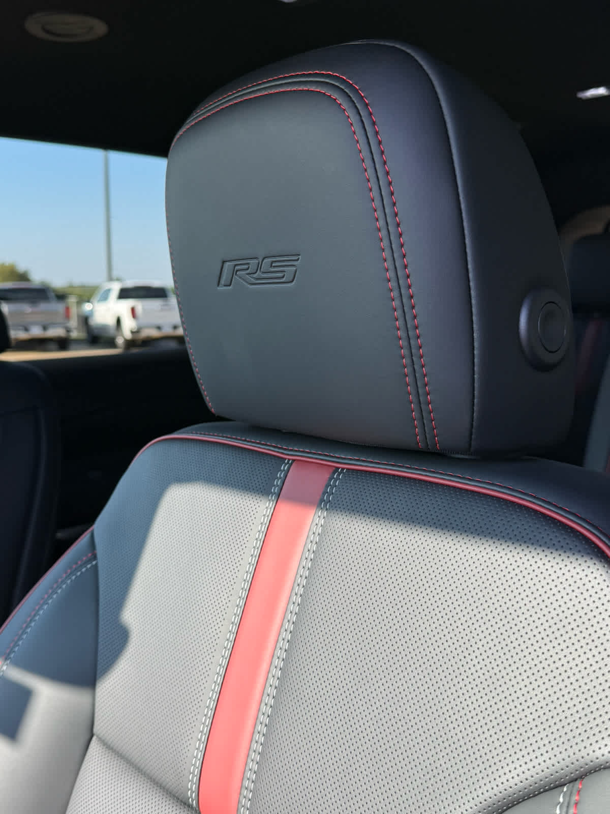 2027 Chevrolet Traverse RS