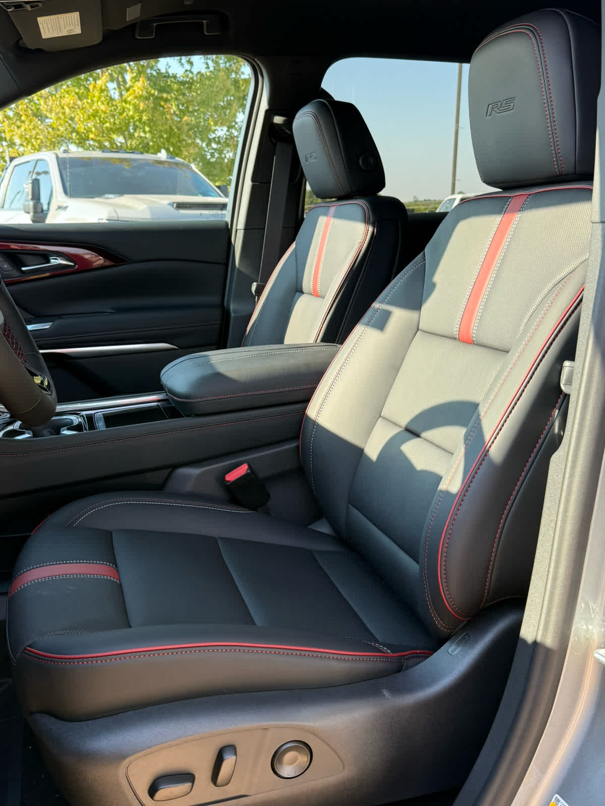 2027 Chevrolet Traverse RS