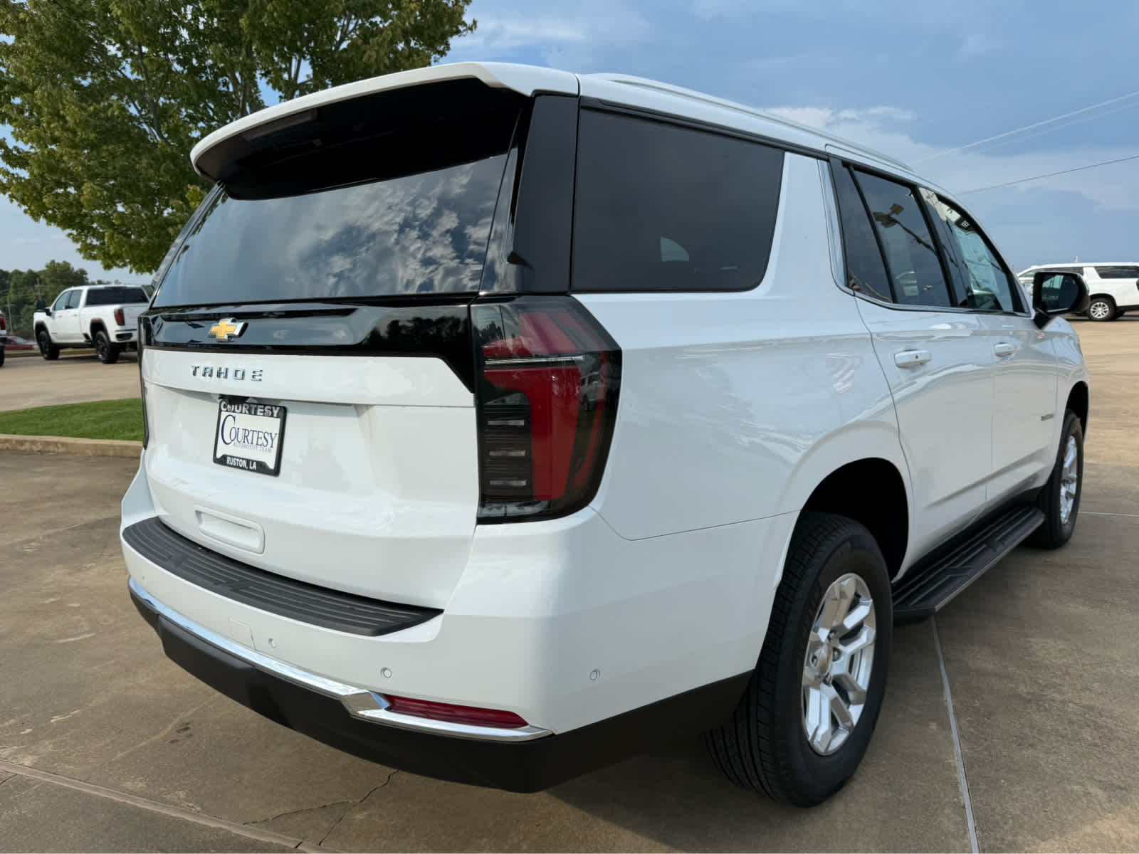 2026 Chevrolet Tahoe LS