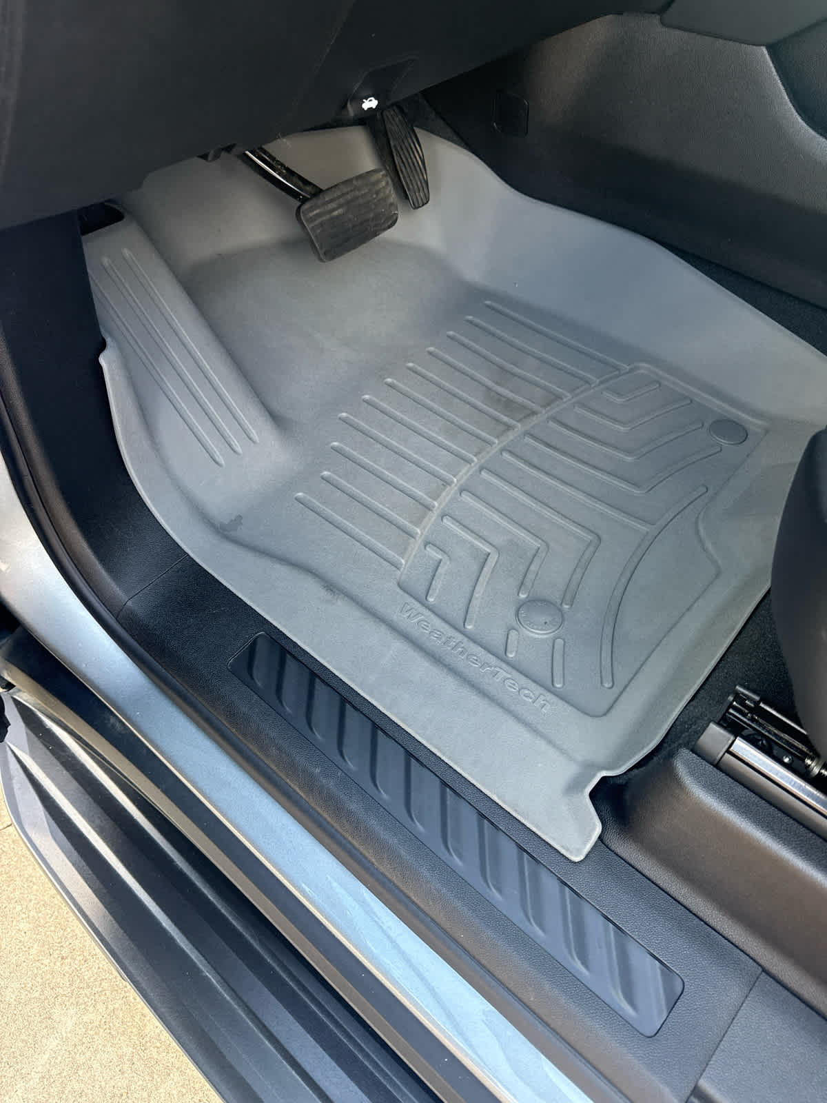 2023 Chevrolet Suburban LS