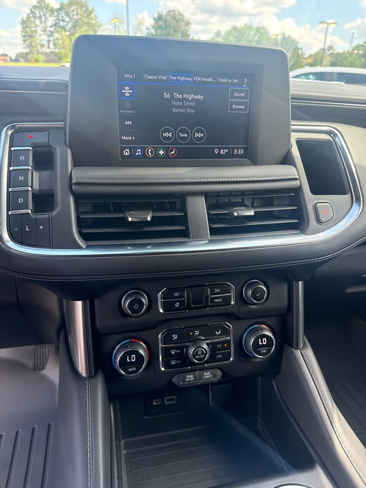 2023 Chevrolet Suburban LS