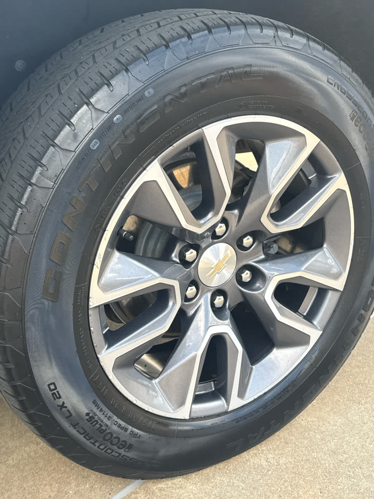 2023 Chevrolet Suburban LS