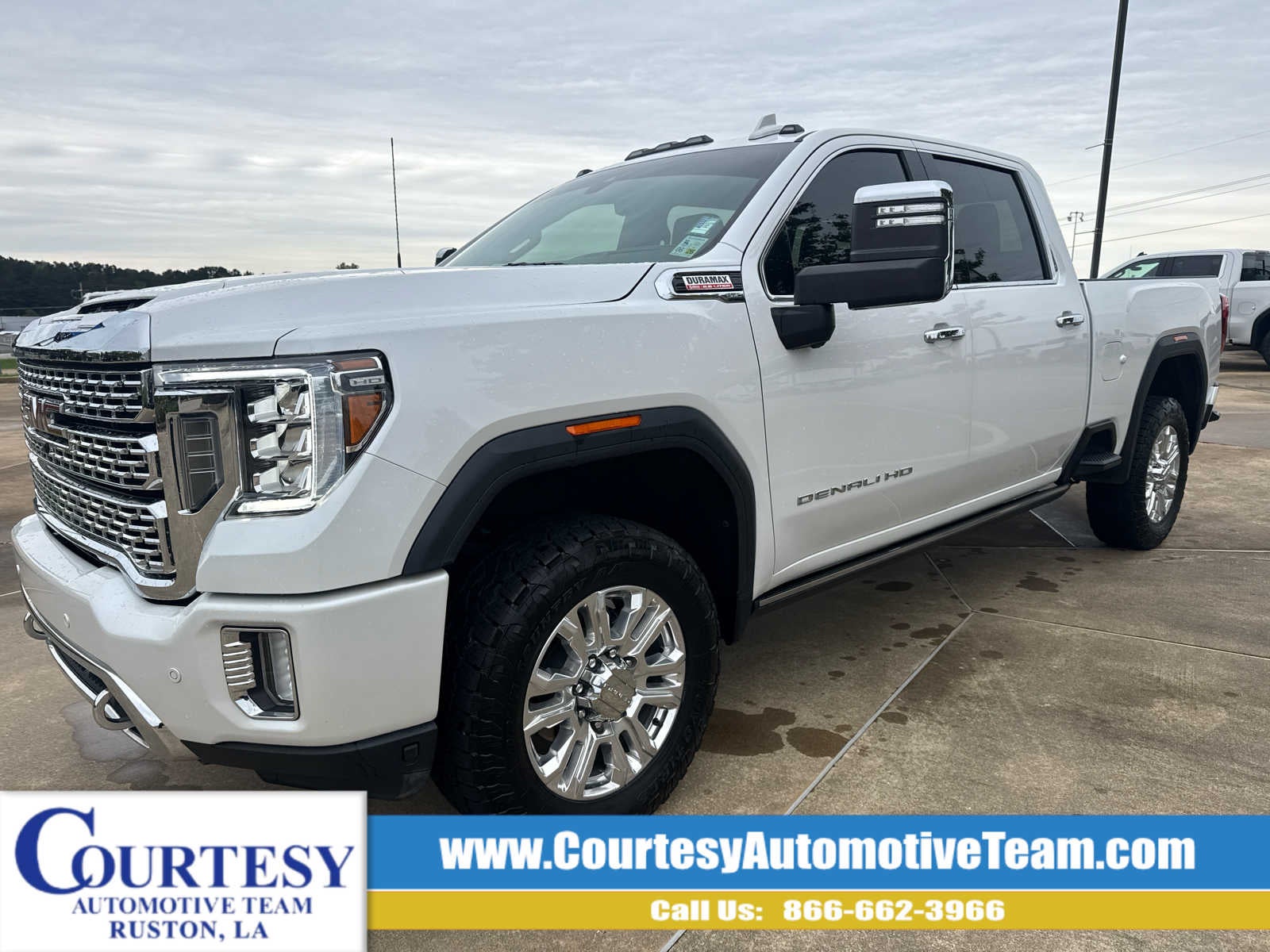 2021 GMC Sierra 4WD Crew Cab Standard Box Denali's photo