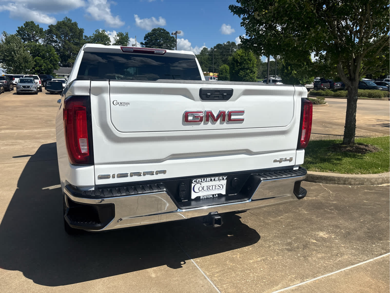 2025 GMC Sierra 1500 SLT