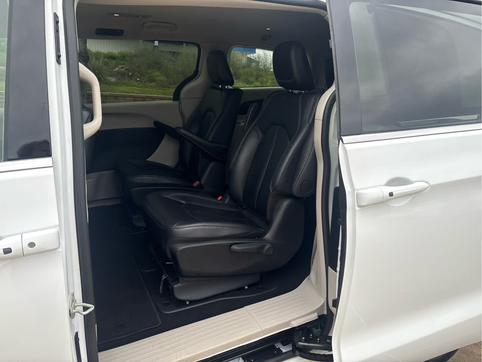 2024 Chrysler Pacifica Hybrid Select