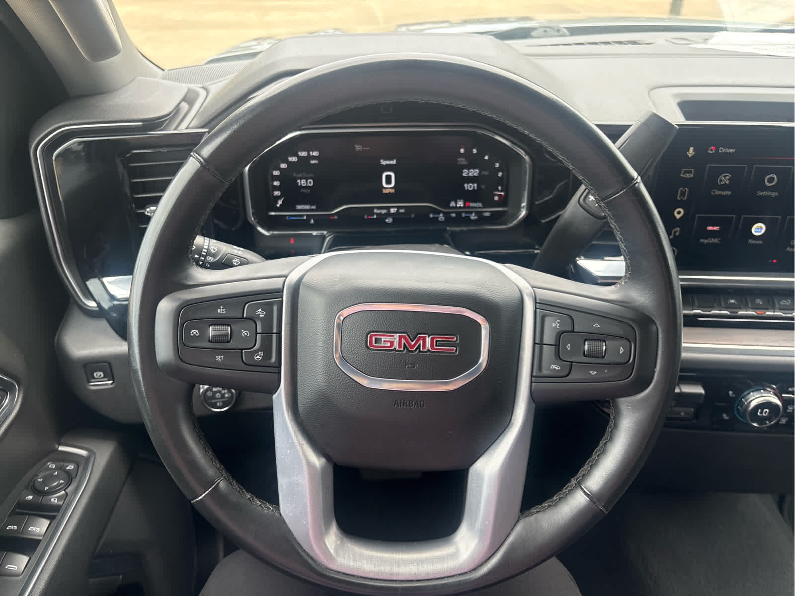2025 GMC Sierra 1500 SLT