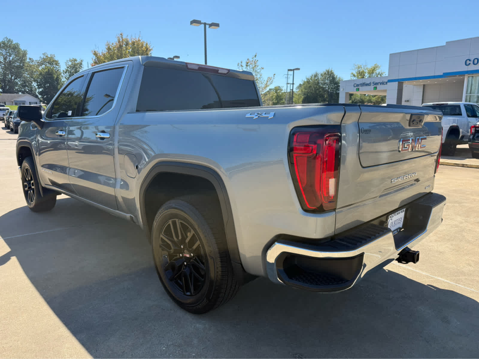 2025 GMC Sierra 1500 SLT