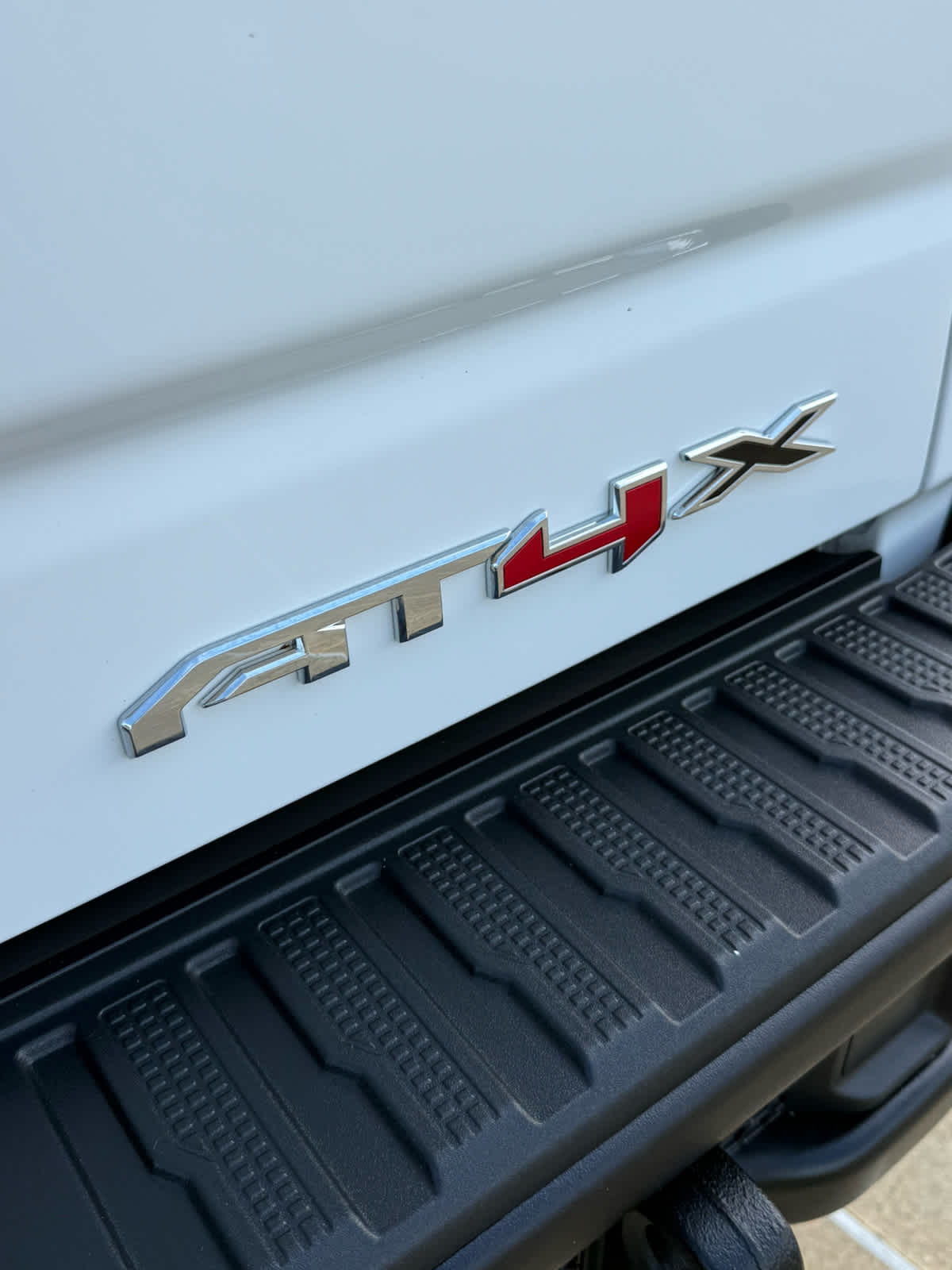 2024 GMC Sierra 1500 AT4X