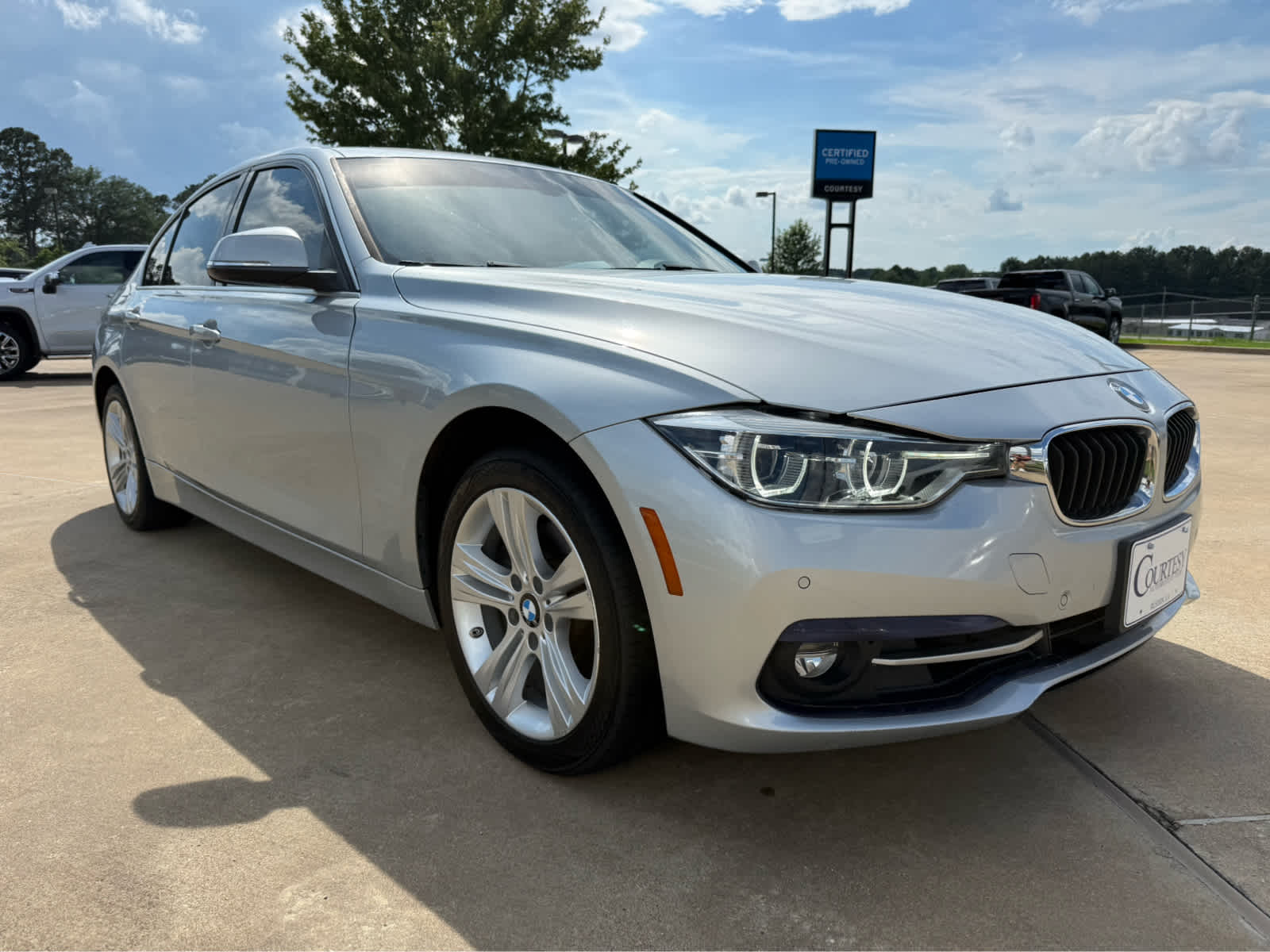 2017 BMW 3 Series 330i